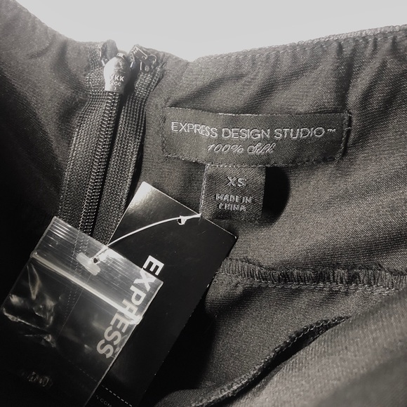 string halter top with gem detail on front - Picture 4 of 5